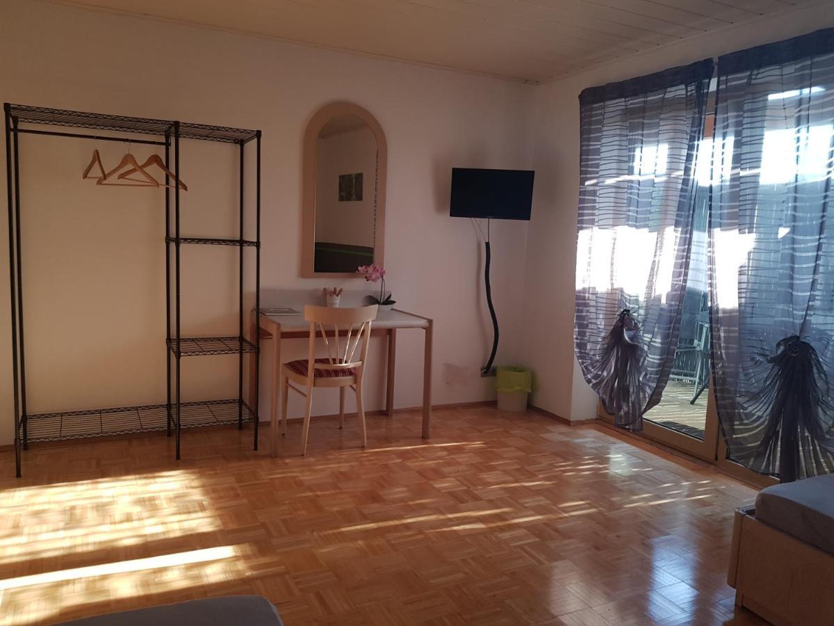 Apartment Am Riegelberg Oesdorf Exteriör bild